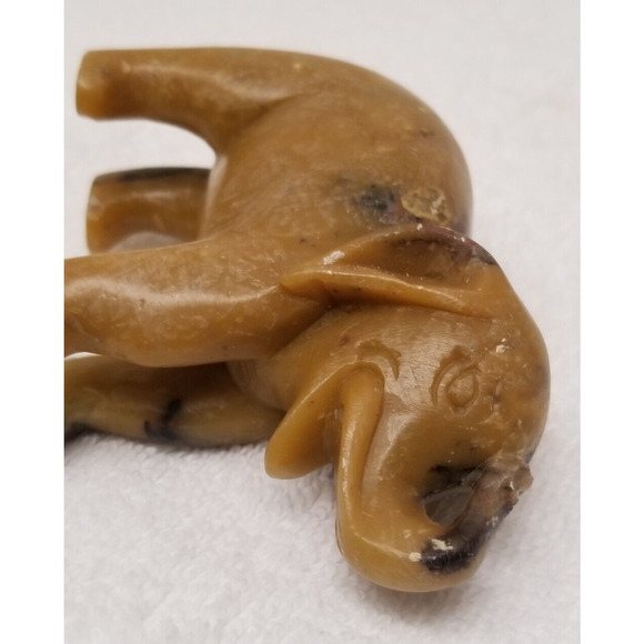 Elephant figurine 2 1/2 in. heavy stone smooth brown and black - Picture 7 of 10